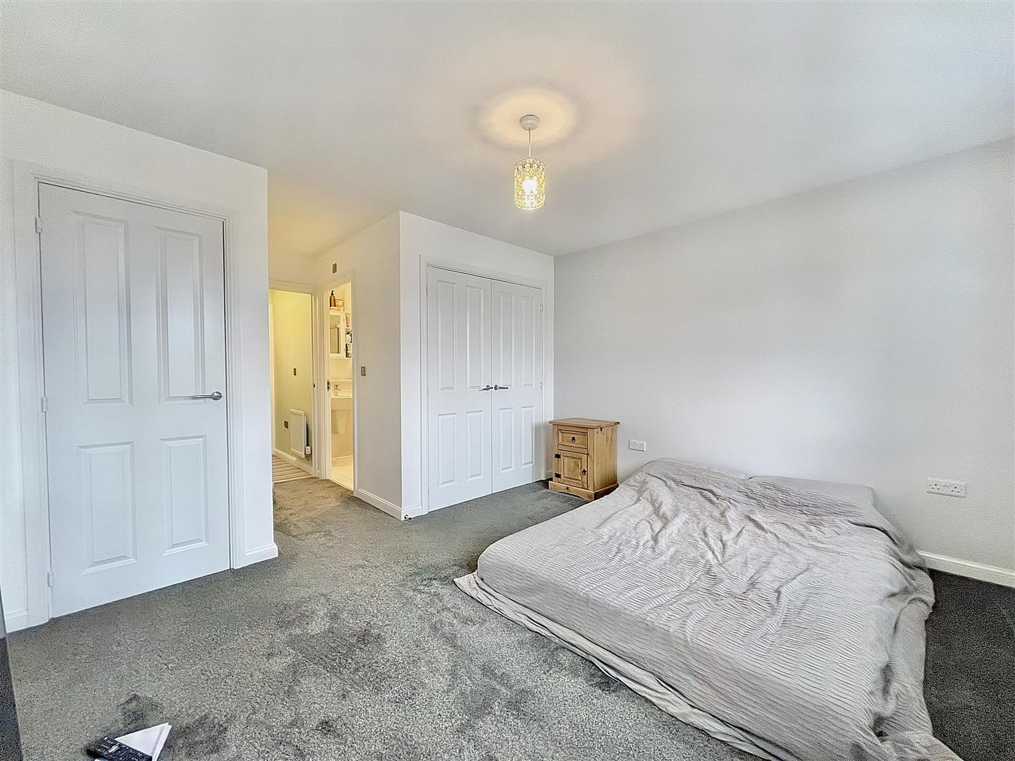 Property Details for Weavers Close Eastbourne East Sussex BN21 2BA